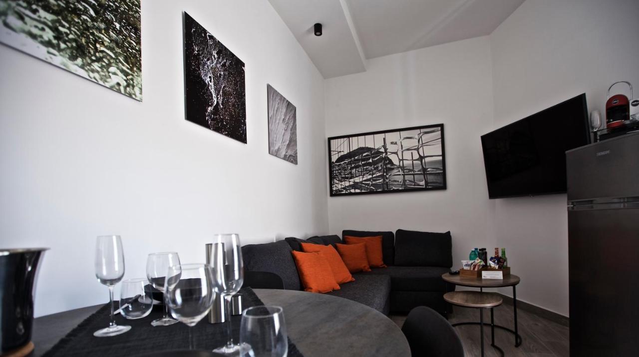 Scugnizzo Apartment Luxury Home Napoli Dış mekan fotoğraf