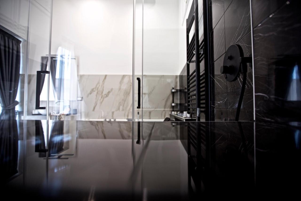 Scugnizzo Apartment Luxury Home Napoli Dış mekan fotoğraf
